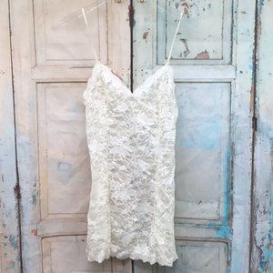 Victoria Secrets Womans M Cream Lace BabyDoll Lingerie Polyester Blend